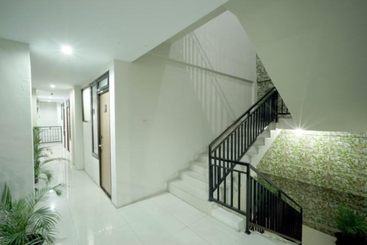 D'Paragon Seturan 3 Maguwo Buitenkant foto