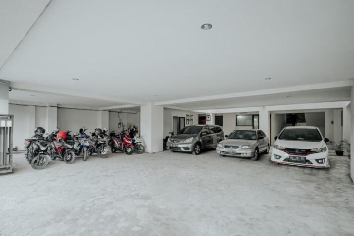 D'Paragon Seturan 3 Maguwo Buitenkant foto