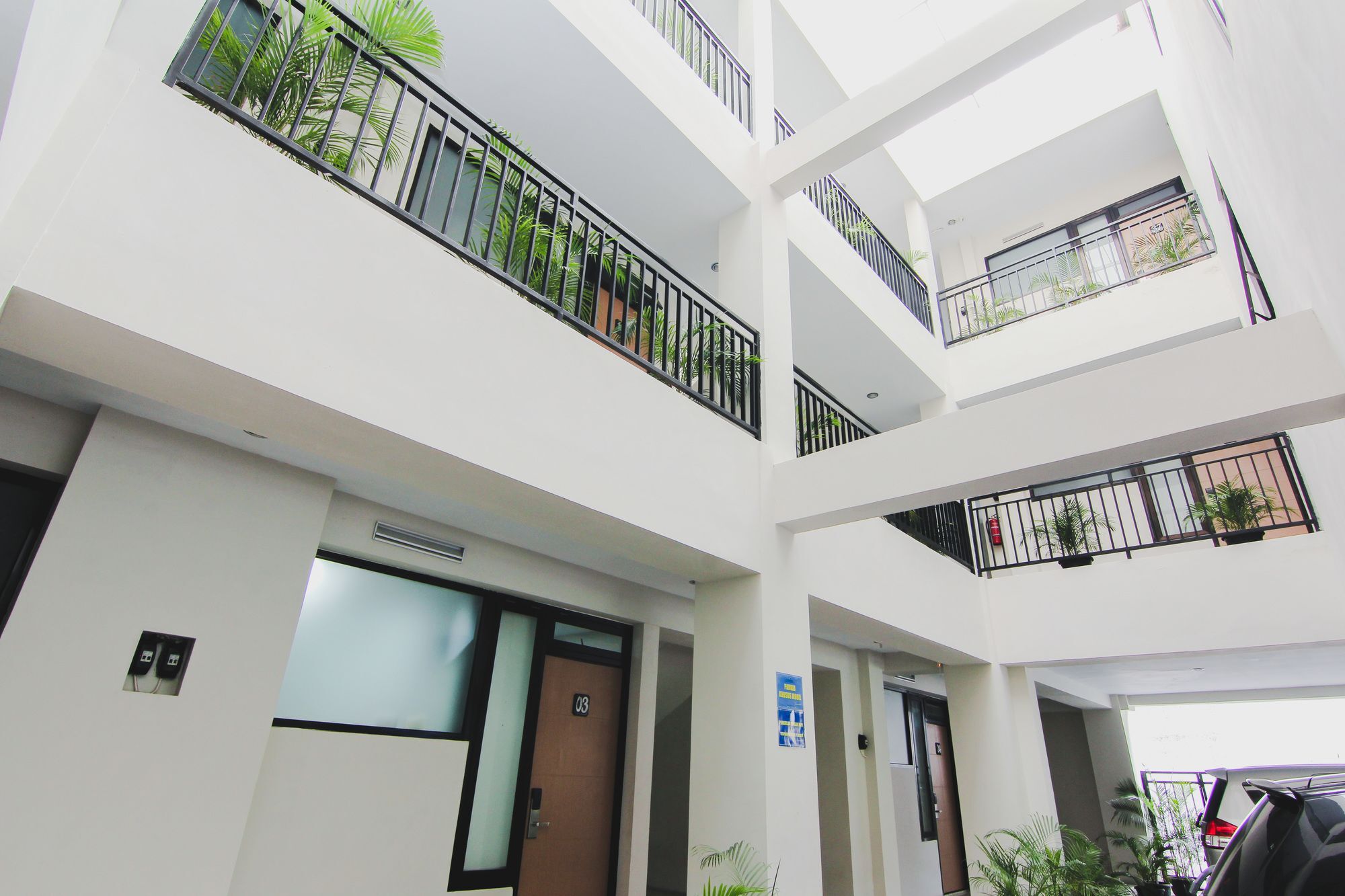 D'Paragon Seturan 3 Maguwo Buitenkant foto