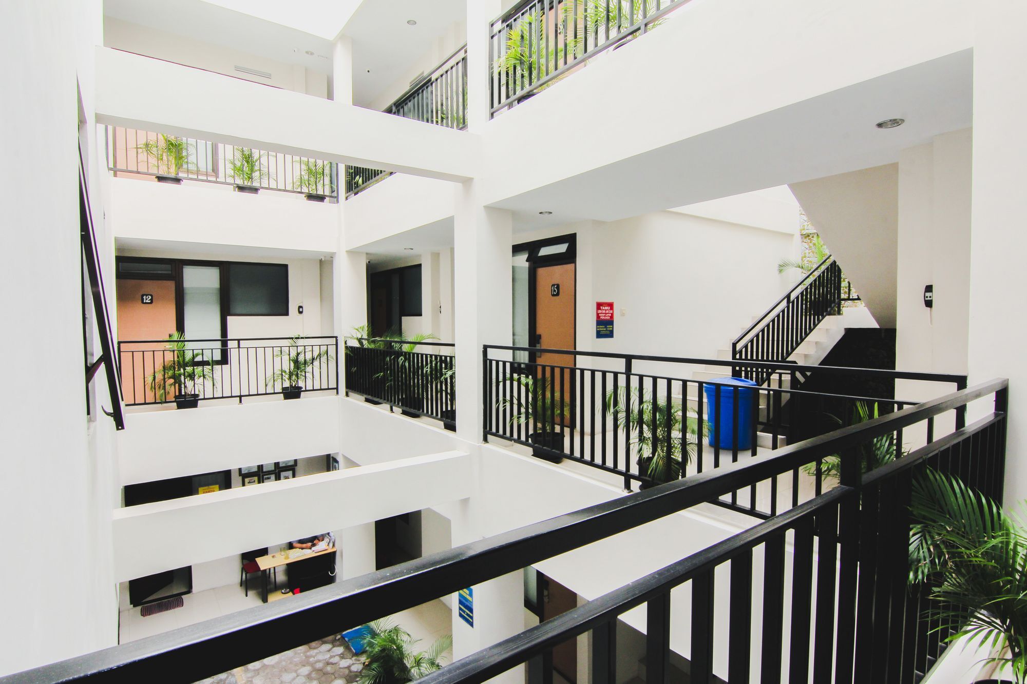 D'Paragon Seturan 3 Maguwo Buitenkant foto